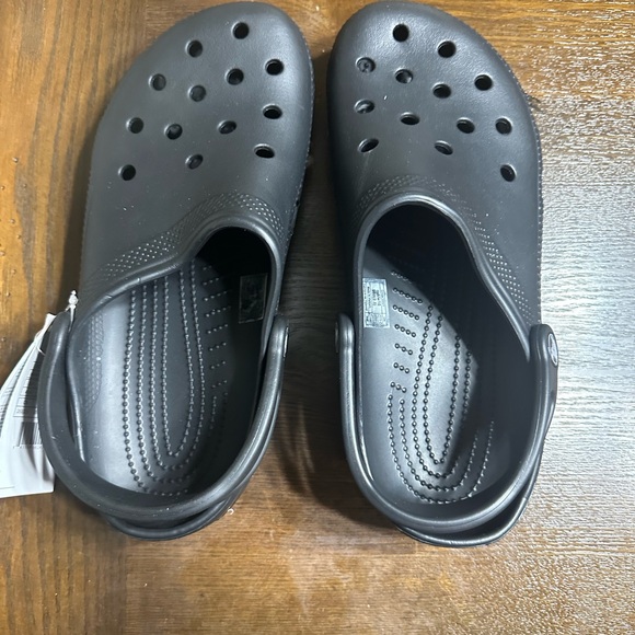 CROCS Men’s  Classic Clog in Black - Picture 2 of 3